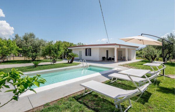 Casa 2 camere, con piscina