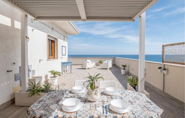 Appartamento 2 camere, con vista mare