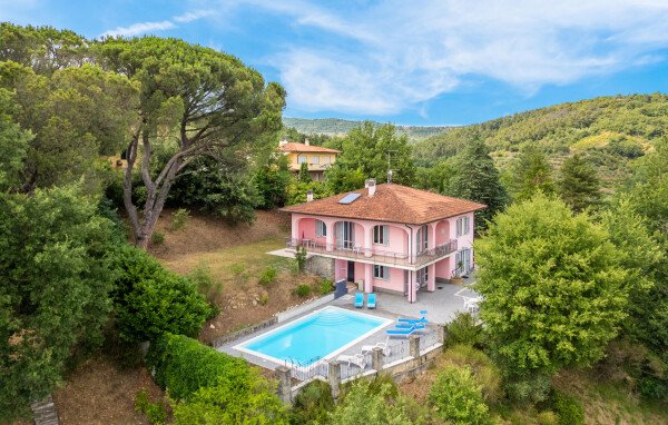 Casa 4 camere, con piscina