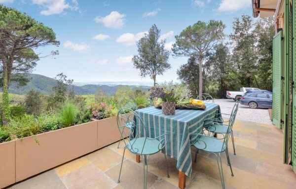 Casa 2 camere, con vista mare