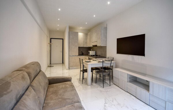 Wohnung 1 Schlafzimmer, mit Klimaanlage