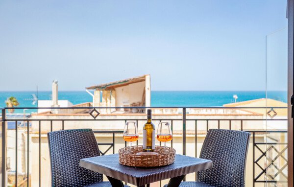 Appartamento 2 camere, con vista mare