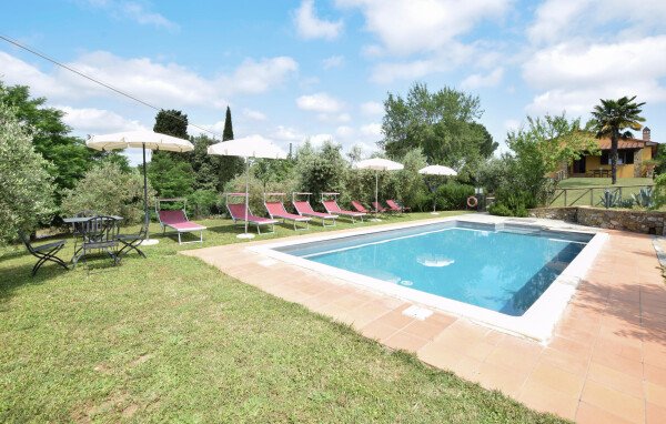 Maison de campagne traditionnelle, 6 chambres, avec piscine
