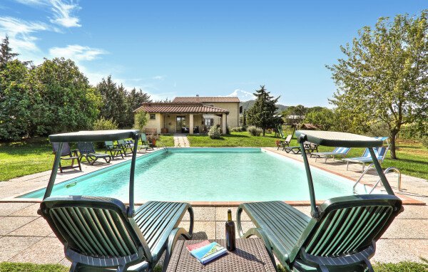 Ferienhaus 8 Schlafzimmer, mit Pool