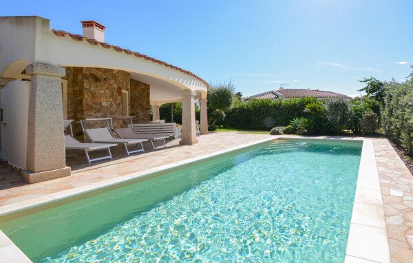 Casa 3 camere, con piscina