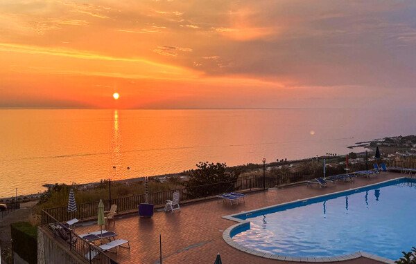 Casa 2 camere, con vista mare