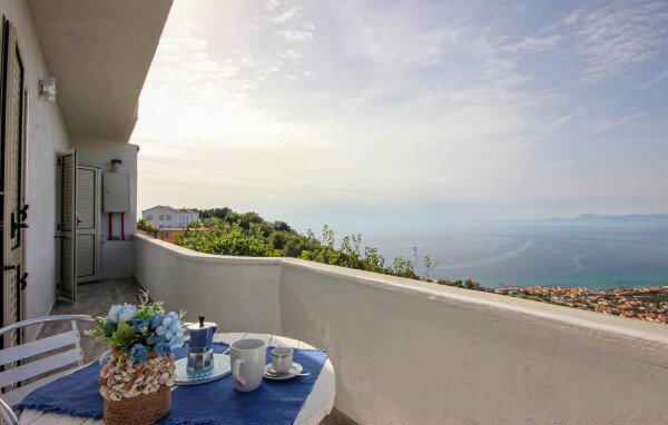 Appartamento 1 camera, con vista mare