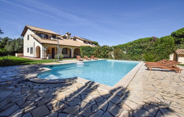 Casa 4 camere, con piscina