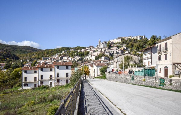 Casa 4 camere, con caminetto