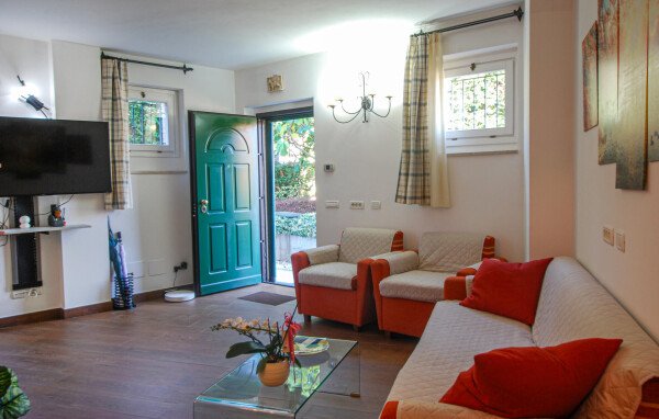 Appartamento 2 camere, con giardino