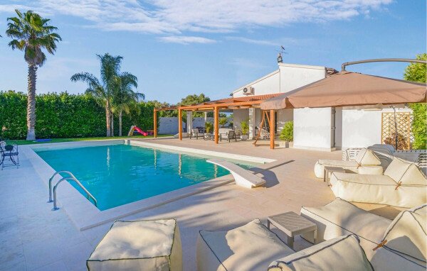 Casa 4 camere, con piscina