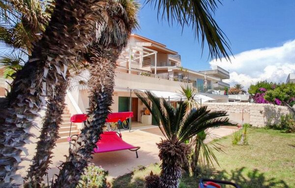 Appartamento 1 camera, con vista mare