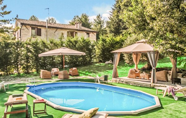 Casa 9 camere, con piscina