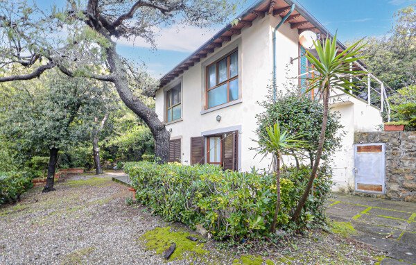 Casa 1 camera, con palestra