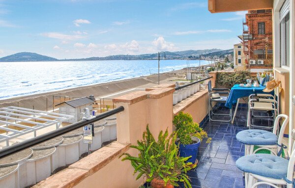 Appartamento 2 camere, con vista mare