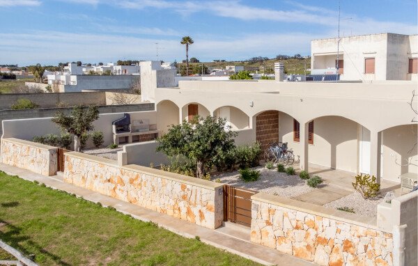 Maison de campagne moderne, 2 chambres, avec jardin