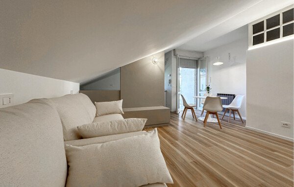 Wohnung 1 Schlafzimmer, mit Klimaanlage