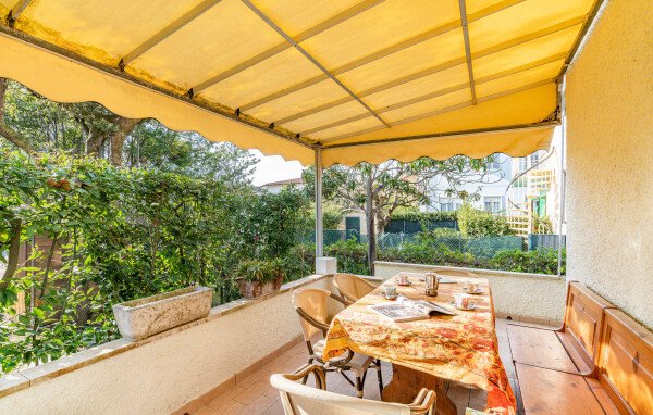 Casa 2 camere, con giardino