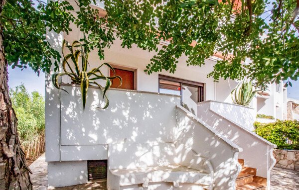 Casa 3 camere, con giardino