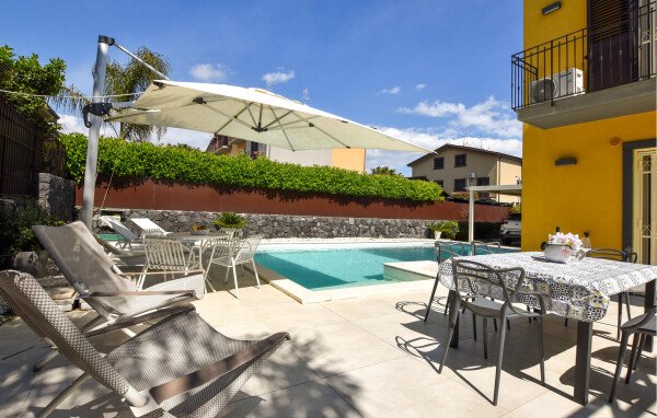 Casa 3 camere, con vista mare