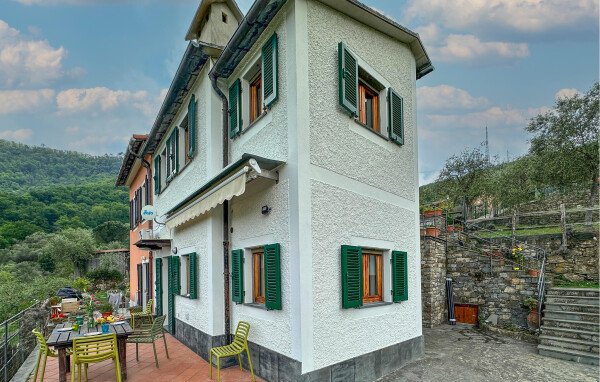 Casa 2 camere, con vista mare