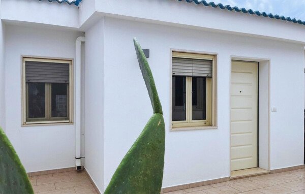 Casa 2 camere, con giardino