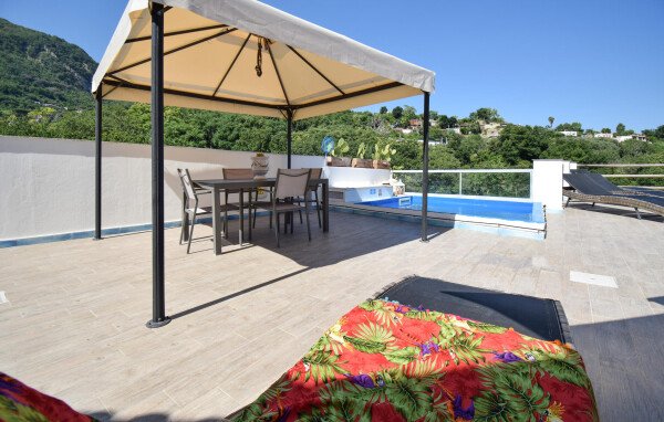 Casa 2 camere, con vista mare