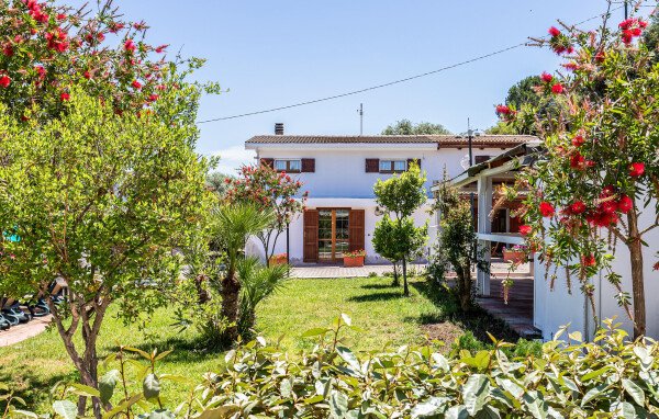 Ferienhaus 4 Schlafzimmer, mit Pool