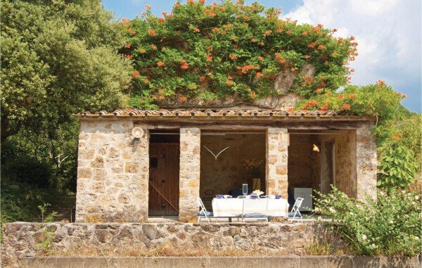 Casa 1 camera, con parcheggio