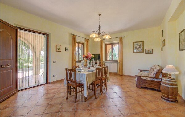 Appartamento 2 camere, con parcheggio