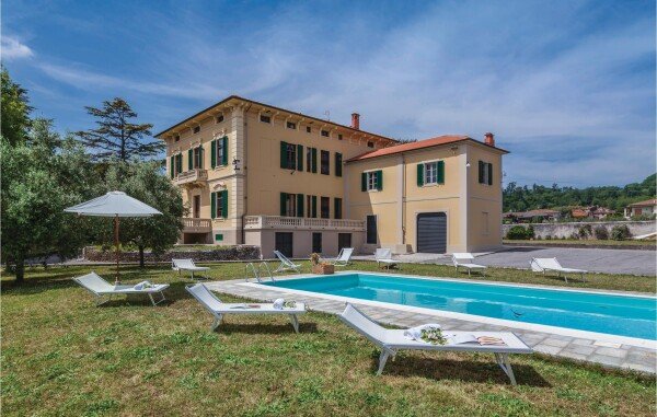 Ferienhaus 6 Schlafzimmer, mit Pool