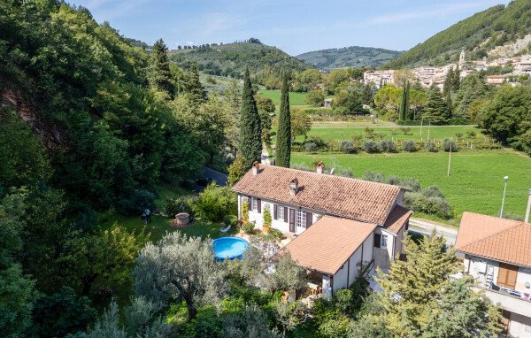 Casa 2 camere, con caminetto