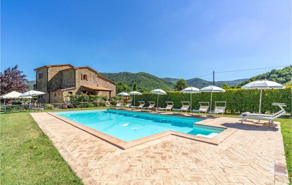 Casa 4 camere, con piscina