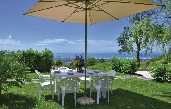 Casa 3 camere, con vista mare