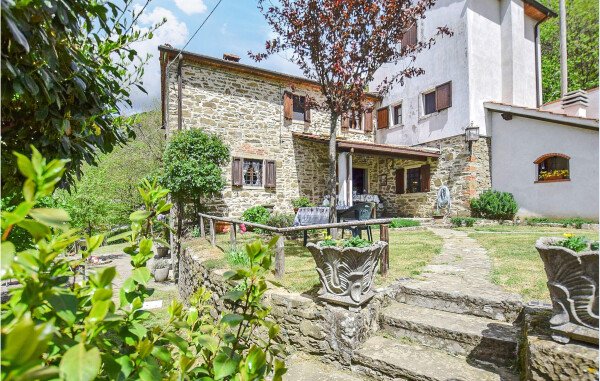 Casa 3 camere, con caminetto