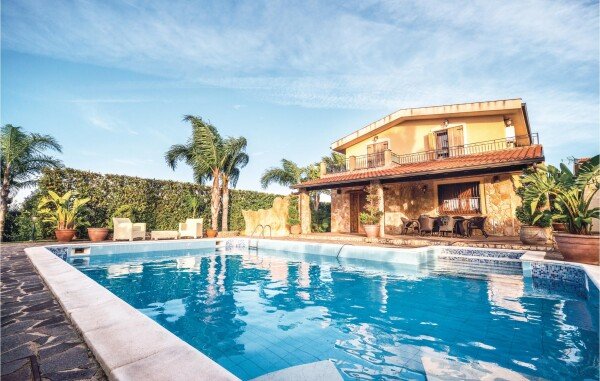 Casa 3 camere, con vista mare