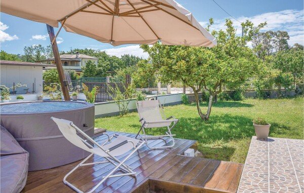 Casa 2 camere, con vista mare