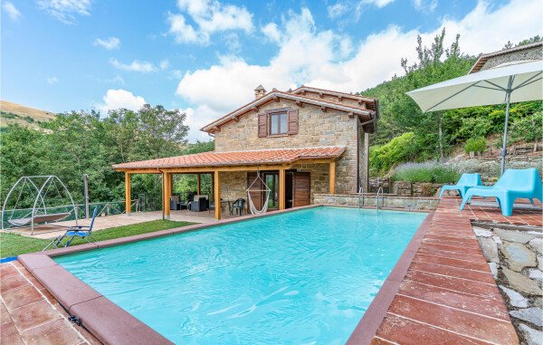 Casa 2 camere, con piscina