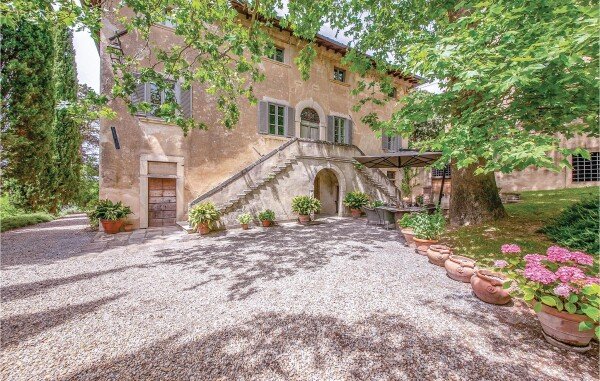 Casa 8 camere, con piscina