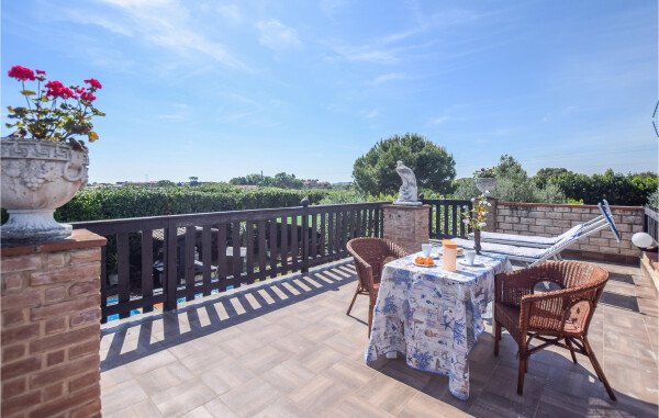 @todoptHouse 3 bedrooms, with sea view