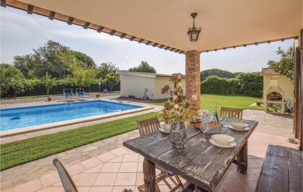 Casa 2 camere, con piscina