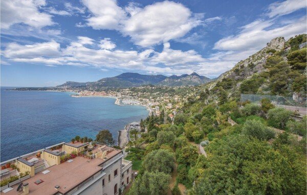 Casa 2 camere, con vista mare