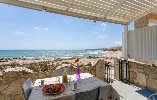 Casa 3 camere, con vista mare