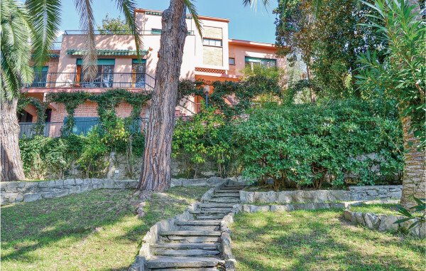 Casa 5 camere, con vista mare