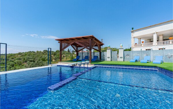 Casa 3 camere, con piscina