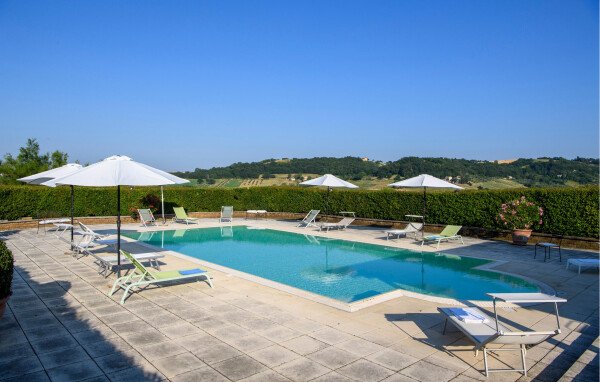 Casa 11 camere, con piscina