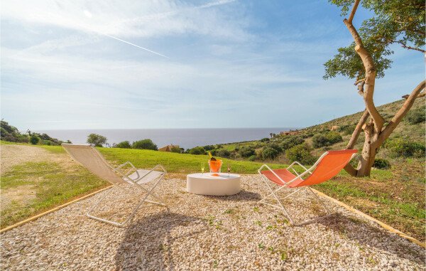 Casa 2 camere, con vista mare