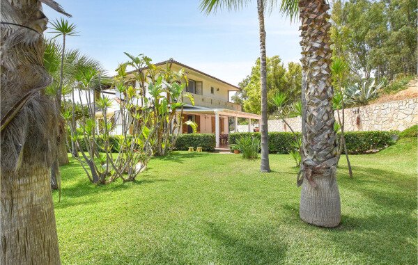 Casa 8 camere, con vista mare