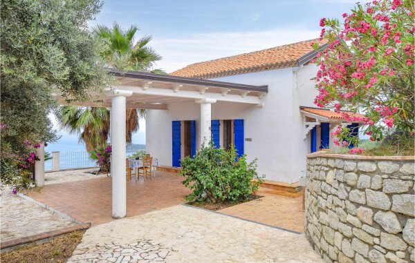 Casa 2 camere, con vista mare