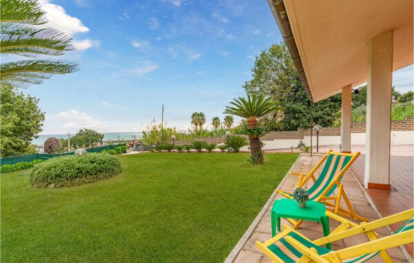 Casa 4 camere, con vista mare